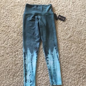 Onzie high rise midi leggings